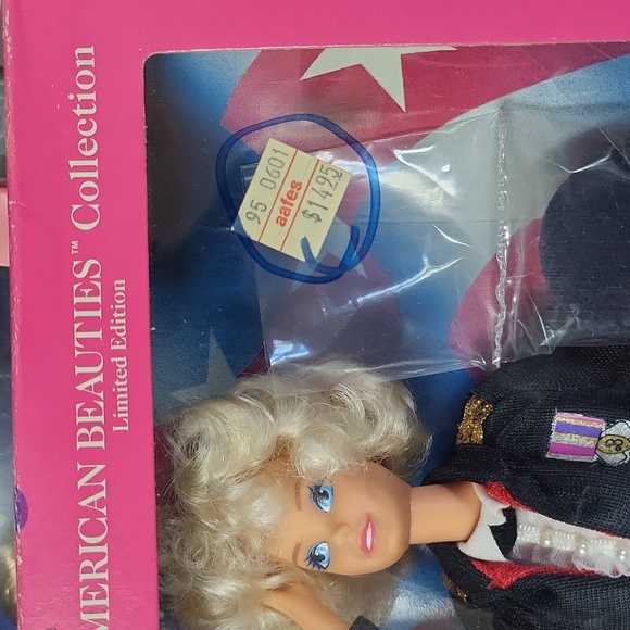 Vintage Army Gala  Barbie limited Edition in her dress blues - Picture 11 of 11